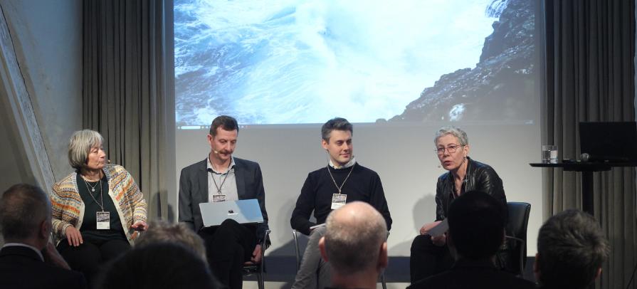 Changing Currents Panel Klipt